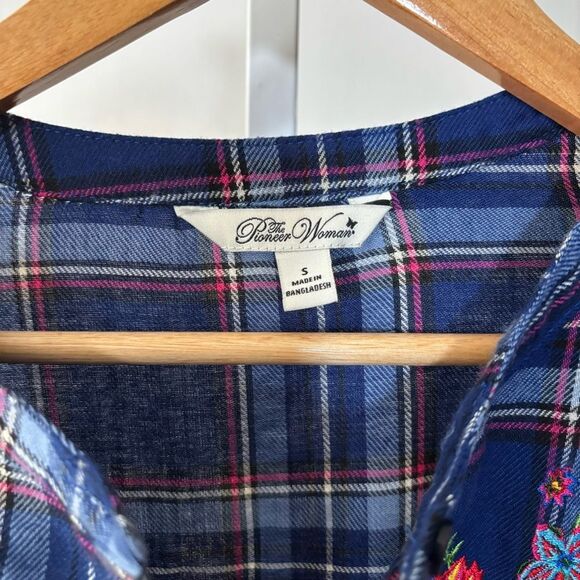 PIONEER WOMAN size small Blue Plaid Floral Embroidered Shirt flannel boho - Picture 5 of 8